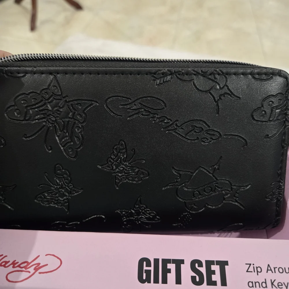 Ed Hardy Black Wallet and Key Ring Gift Set